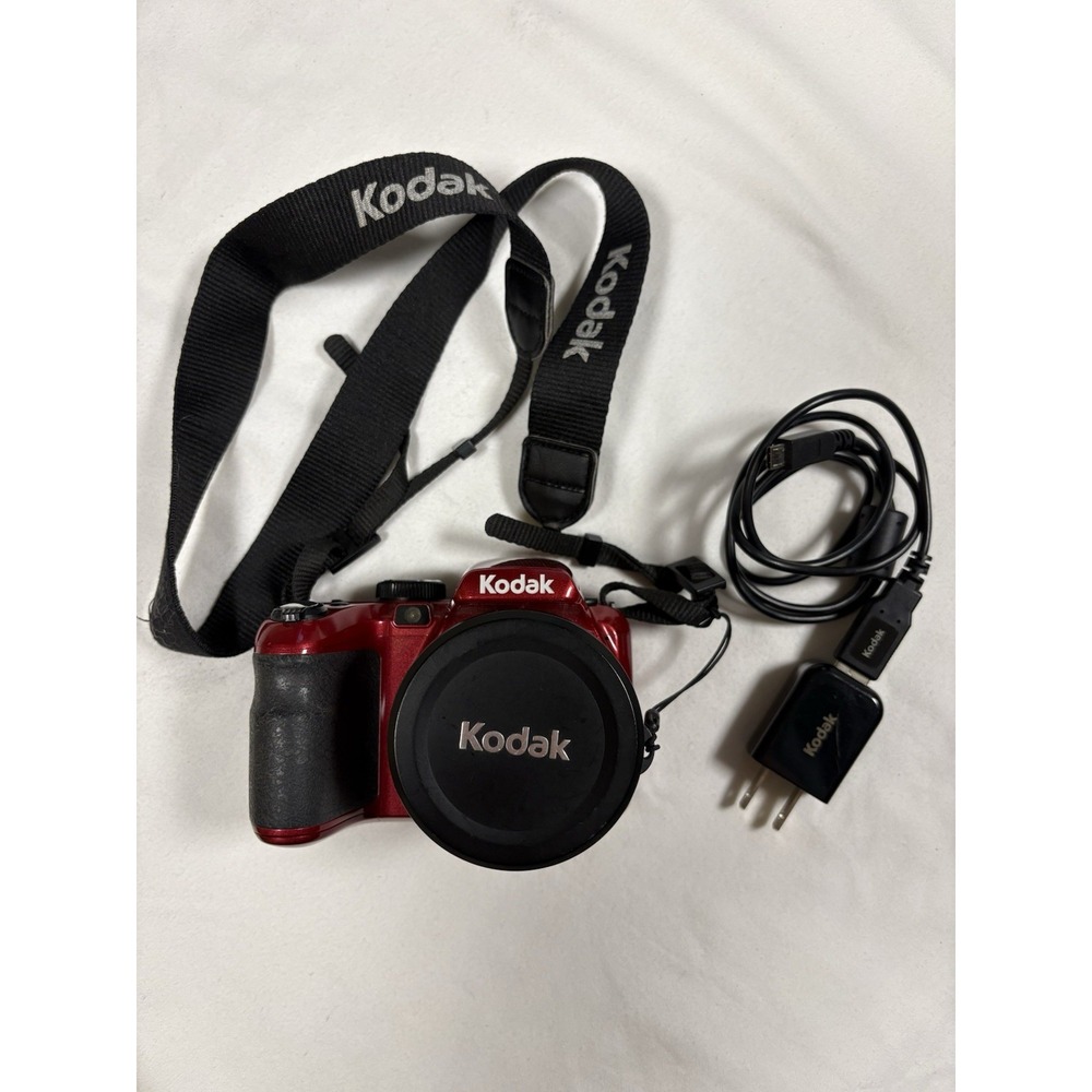 Kodak PIXPRO AZ361 16.15MP Red Digital Camera w/ Lens Cap Strap Charger Cable